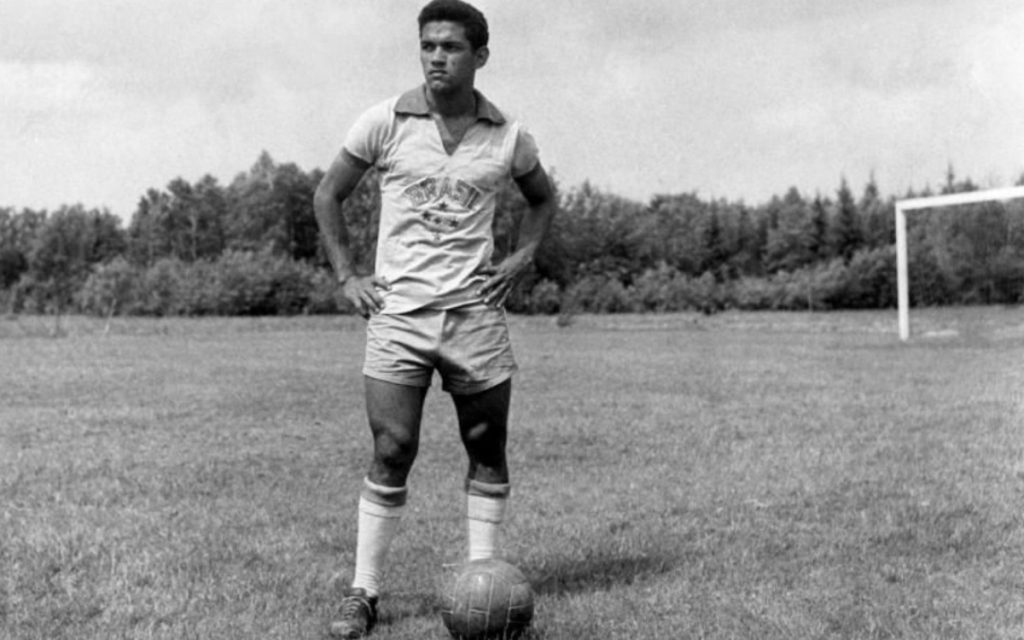 manuel-francisco-dos-santos-garrincha manuel-francisco-dos-santos-garrincha