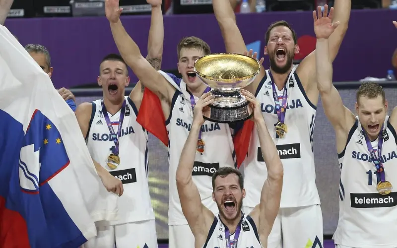 luka-dončić-equipe-eslovênia