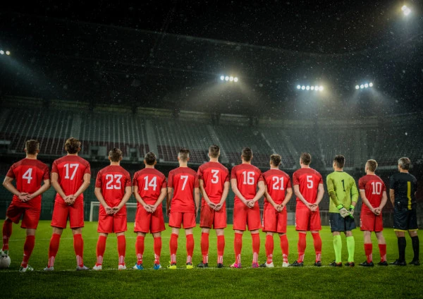 Os clubes de futebol mais subvalorizados e supervalorizados da Europa